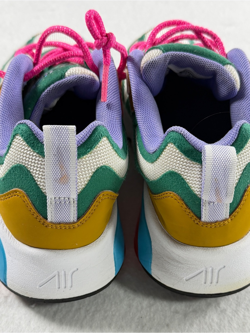 Nike Air Max 200 Mystic Green White Gold Pink Sneakers Women’s 7.5 - Picture 5 of 9